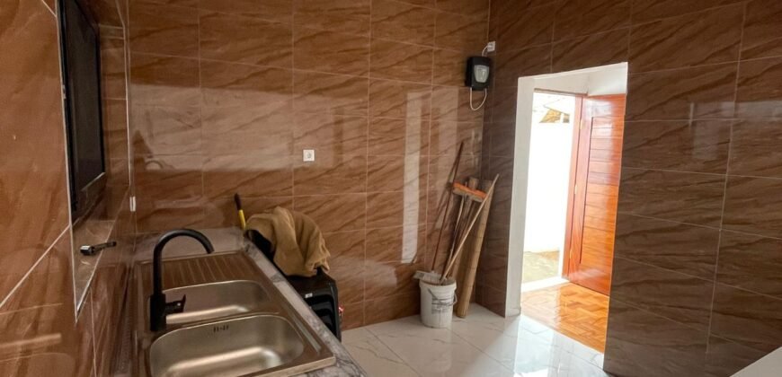 Arrenda-se Casa T2 – Quintal Independente