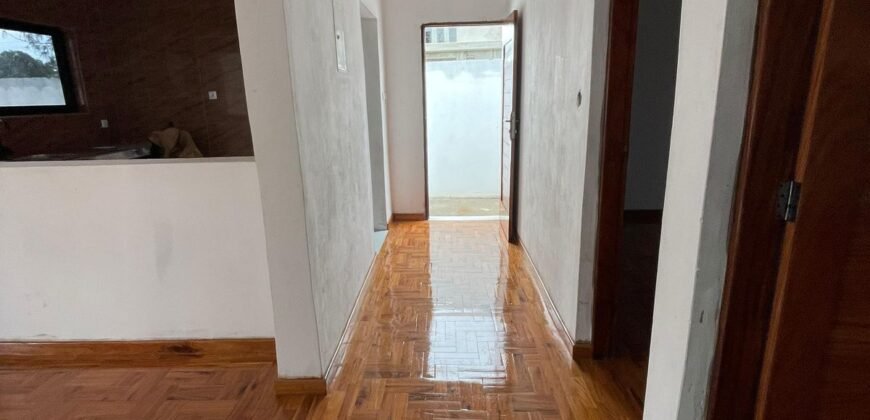 Arrenda-se Casa T2 – Quintal Independente