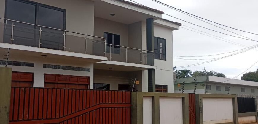 Arrenda -se Belíssima Duplex T6