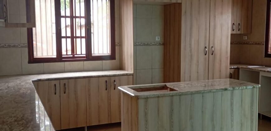 Arrenda -se Belíssima Duplex T6