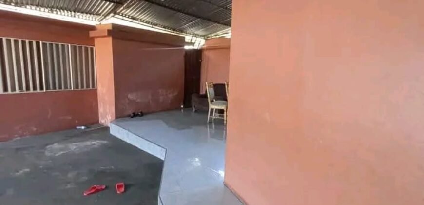 VENDE-SE SUPER CASA TIPO 3