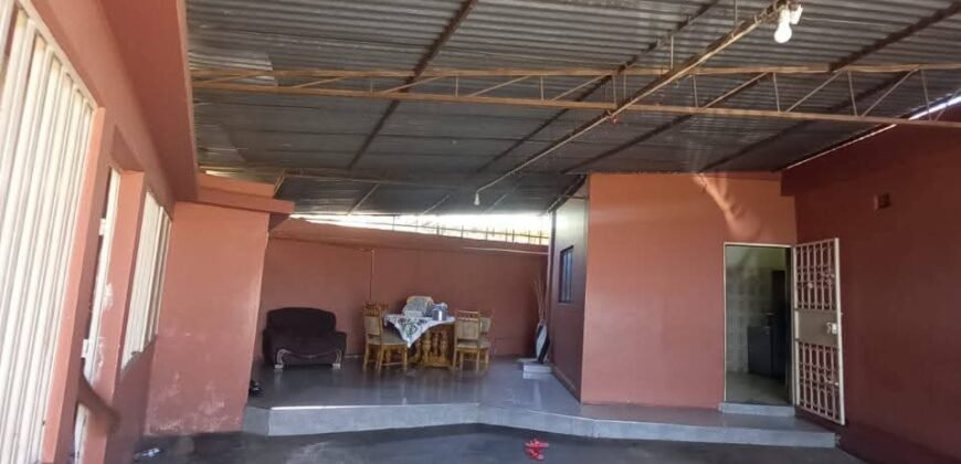 VENDE-SE SUPER CASA TIPO 3