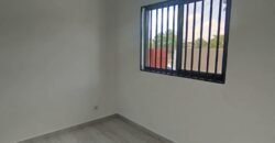 Arrenda se Luxuosa T1 Placas num Condomínio