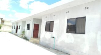 Arrenda se Luxuosa T1 Placas num Condomínio