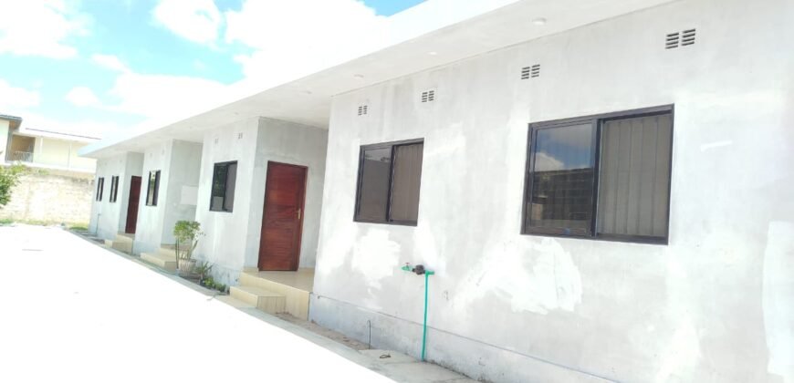 Arrenda se Luxuosa T1 Placas num Condomínio