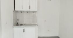 Arrenda se Luxuosa T1 Placas num Condomínio