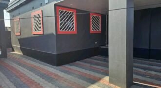 ARRENDA-SE LUXUOSA MORADIA T3