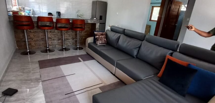ARRENDA-SE LUXUOSA MORADIA T3