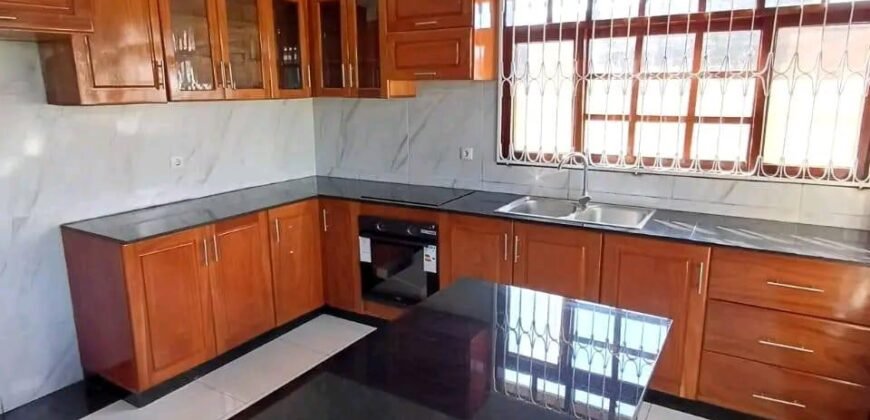 ARRENDA-SE LUXUOSA DUPLEX T4 NOVA