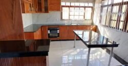 ARRENDA-SE LUXUOSA DUPLEX T4 NOVA