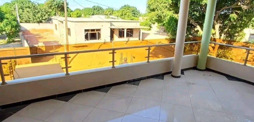 ARRENDA-SE LUXUOSA DUPLEX T4 NOVA